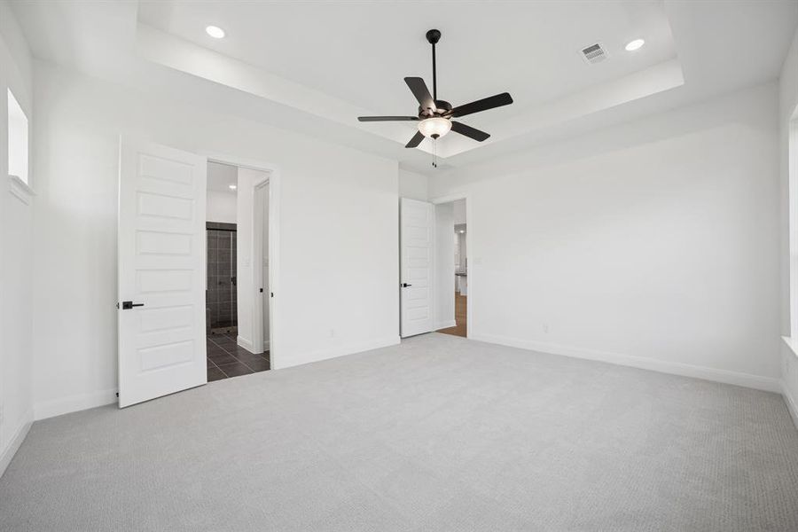 Spacious, unfurnished interior of a new home in Terraces – Estates, Rockwall (Image 26).