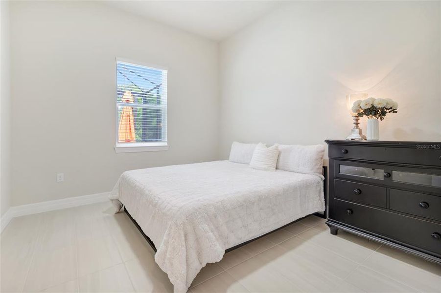 Furnished interior view inside a new home in , Orlando (Image 57).