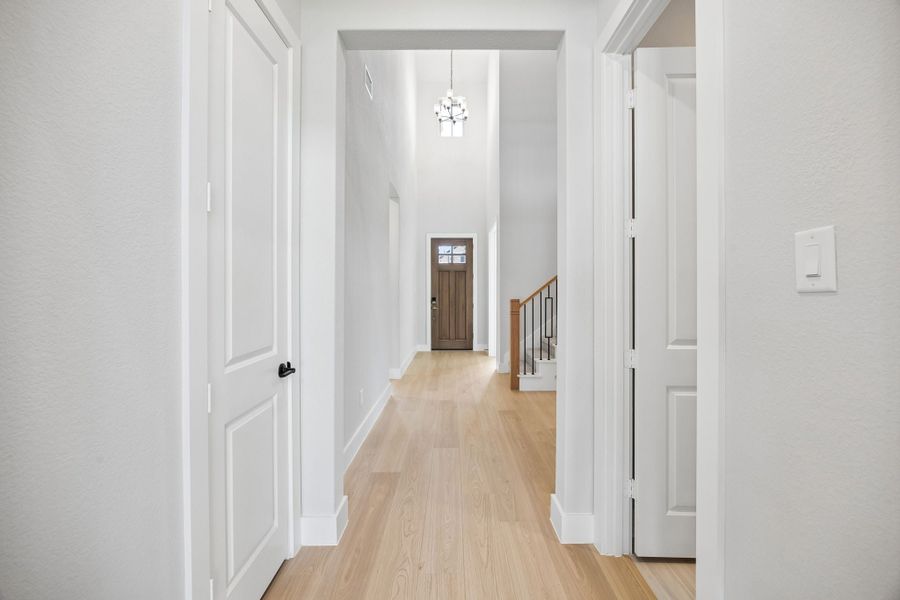 Spacious, unfurnished interior of a new home in Painted Tree Lakeside, McKinney (Image 37).