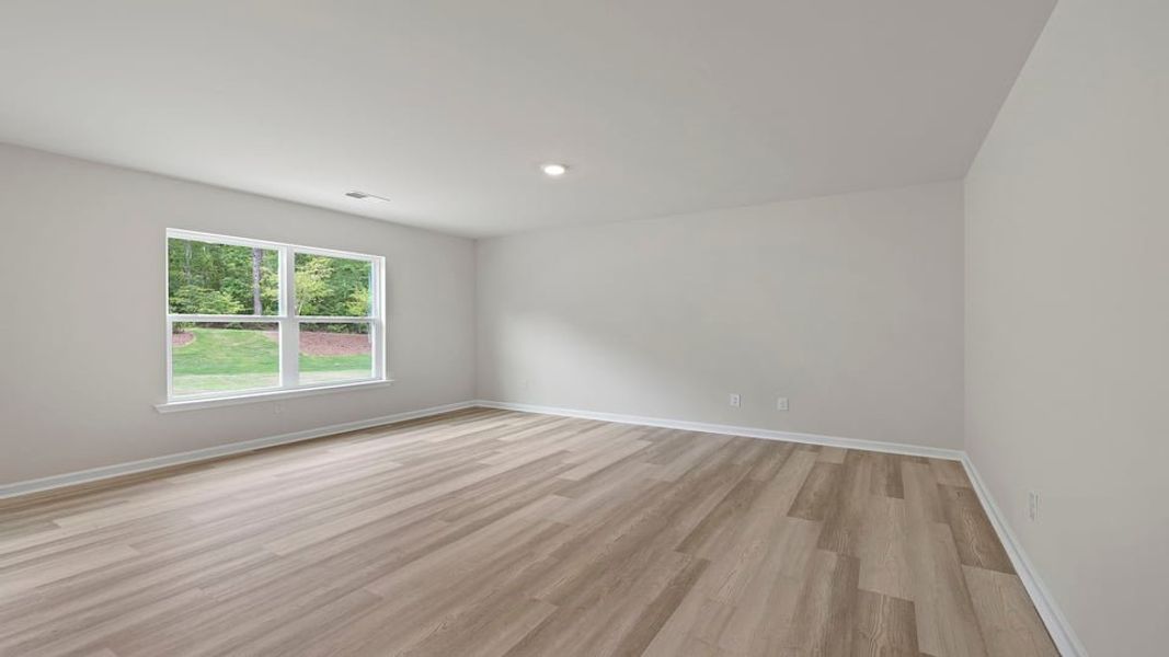 Spacious, unfurnished interior of a new home in Treemont Commons, Wellford (Image 16).