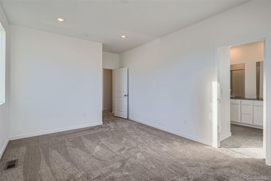 Spacious, unfurnished interior of a new home in , Aurora (Image 25). Spacious, unfurnished interior of a new home in , Aurora (Image 25).
