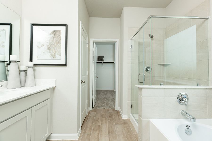 Furnished interior view inside a new home in Montgomery Ridge: Landmark Collection, Montgomery (Image 3).
