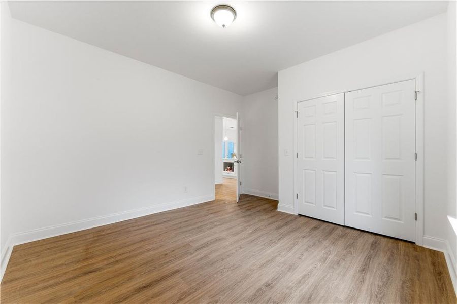 Spacious, unfurnished interior of a new home in , Tate (Image 18).