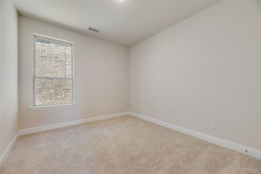 Spacious, unfurnished interior of a new home in Spiritas Ranch, Little Elm (Image 17).