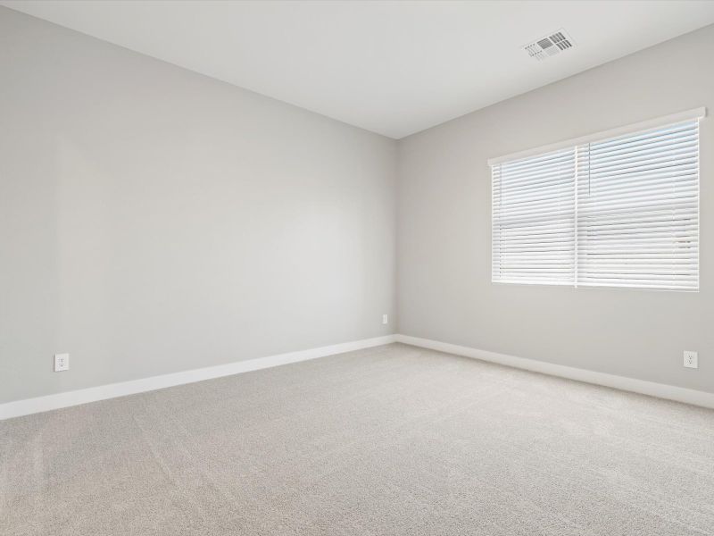 Spacious, unfurnished interior of a new home in Legacy Place, Glendale (Image 11).