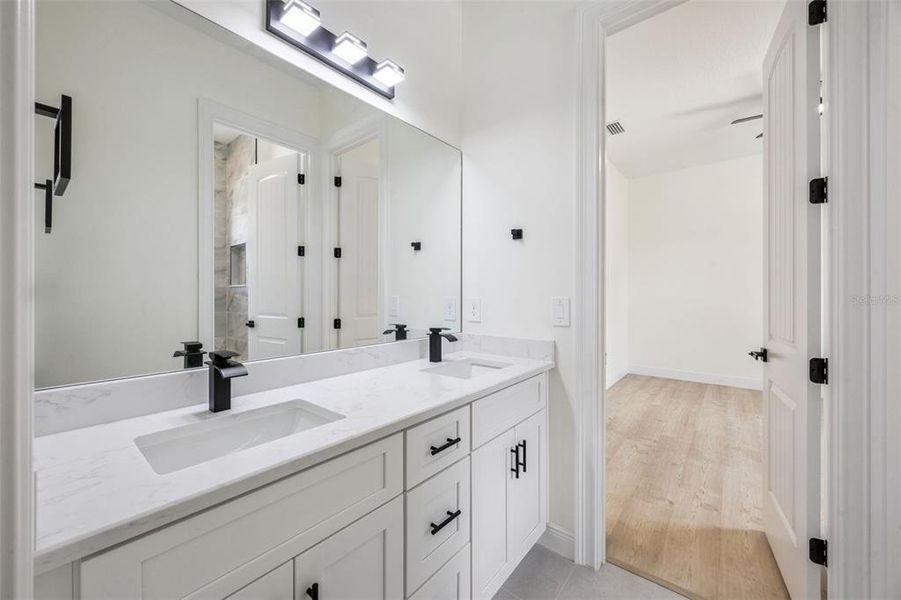 Furnished interior view inside a new home in , Clermont (Image 9).