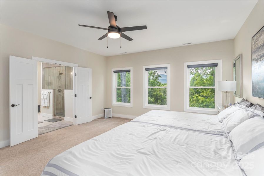 Image 40 of a home in .