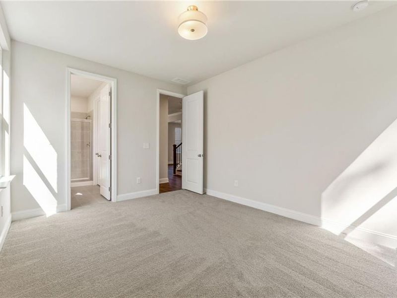 Spacious, unfurnished interior of a new home in Melody Lakeside Estates, Buford (Image 18).