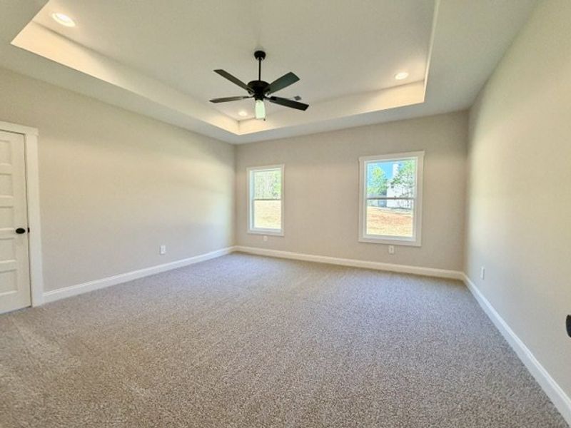 Spacious, unfurnished interior of a new home in Lakefield, Palmetto (Image 14). Spacious, unfurnished interior of a new home in Lakefield, Palmetto (Image 14).