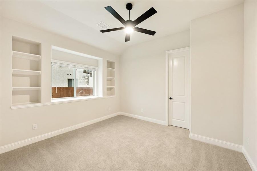 Spacious, unfurnished interior of a new home in Sunrise at Garden Valley 60-79, Waxahachie (Image 29).