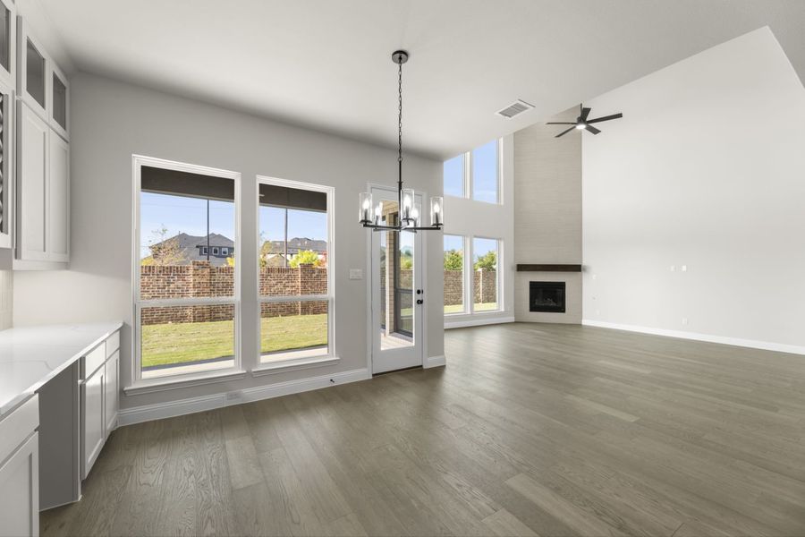 Representative unfurnished interior of a home built from the Cardiff by Windsor Homes in Nelson Lake Estates, Rockwall (Image 22).