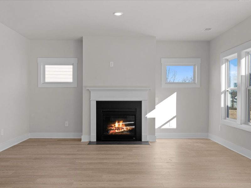 Spacious, unfurnished interior of a new home in Wexford Park, Fountain Inn (Image 8).