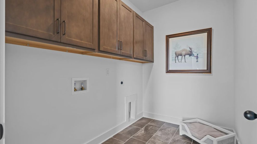 Furnished interior view inside a new home in Benjamin's Grove, Woodruff (Image 30).