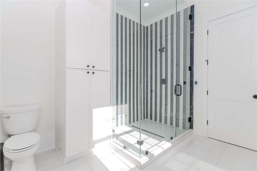 Furnished interior view inside a new home in , Dacula (Image 43).