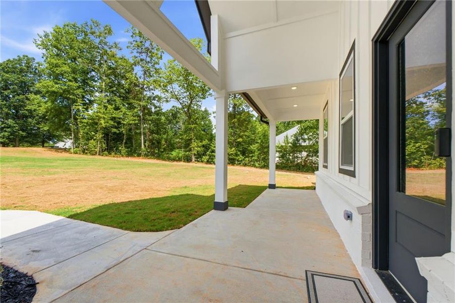 Exterior details and patio area of a home in , Griffin (Image 3).