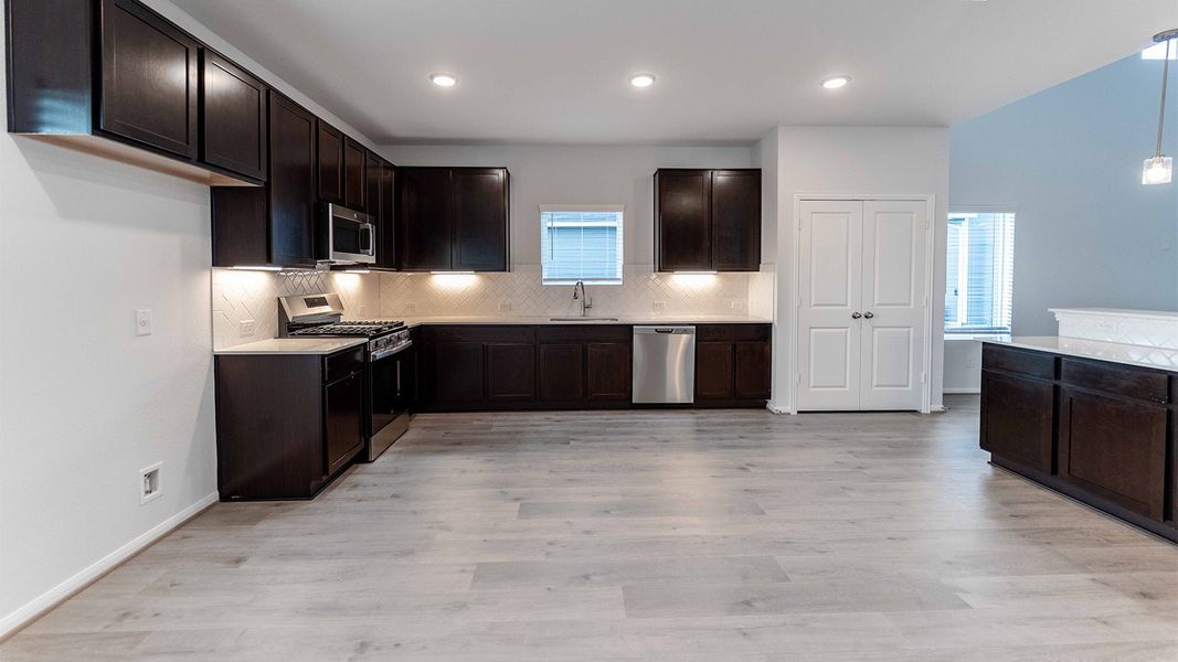 Furnished interior view inside a new home in Paramount, Kyle (Image 6).