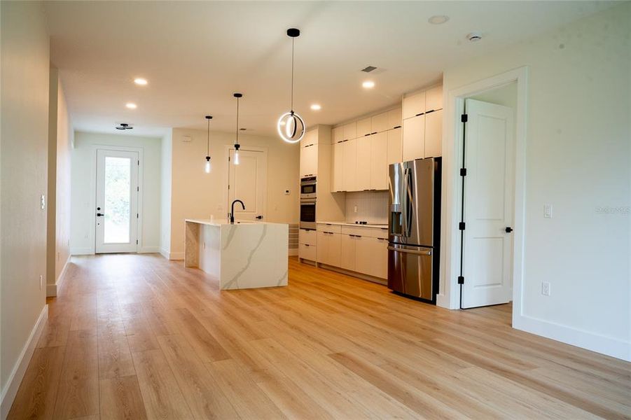 Spacious, unfurnished interior of a new home in , Port Charlotte (Image 27).