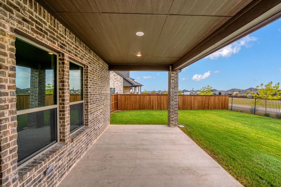 Representative exterior details of a home built from the Portico by Stonehollow Homes in Heritage Grove, Blue Ridge (Image 3).