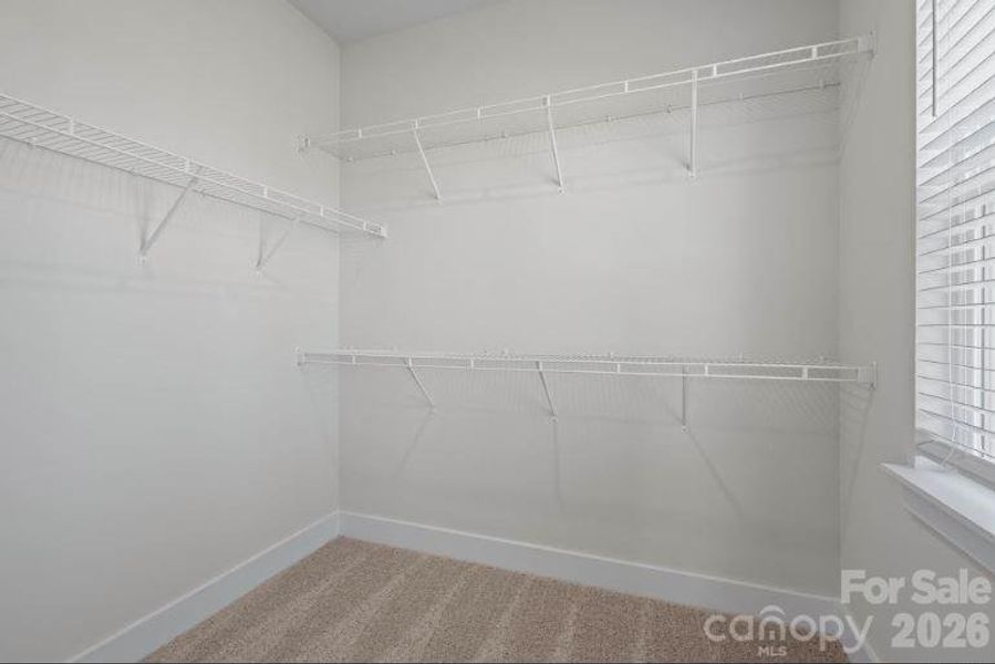 Spacious, unfurnished interior of a new home in Sierra Ridge, Gastonia (Image 8).