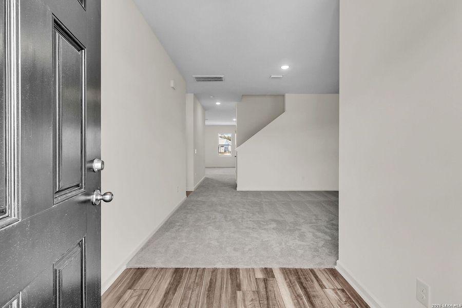 Spacious, unfurnished interior of a new home in Saddlebrook Ranch, Schertz (Image 19).