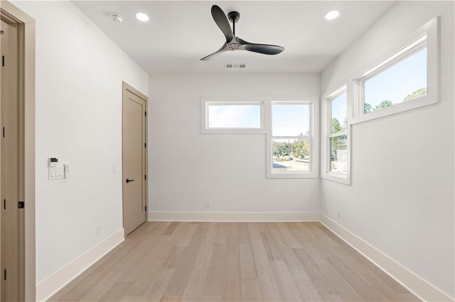 Spacious, unfurnished interior of a new home in , Lawrenceville (Image 21).