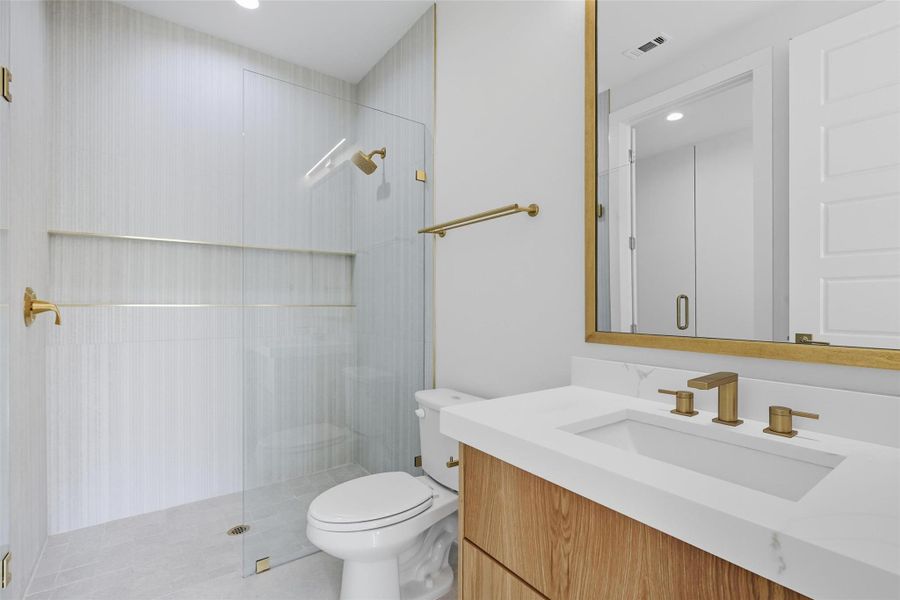 Image 34 of a home in .