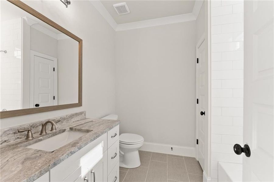 Furnished interior view inside a new home in , Gainesville (Image 44).
