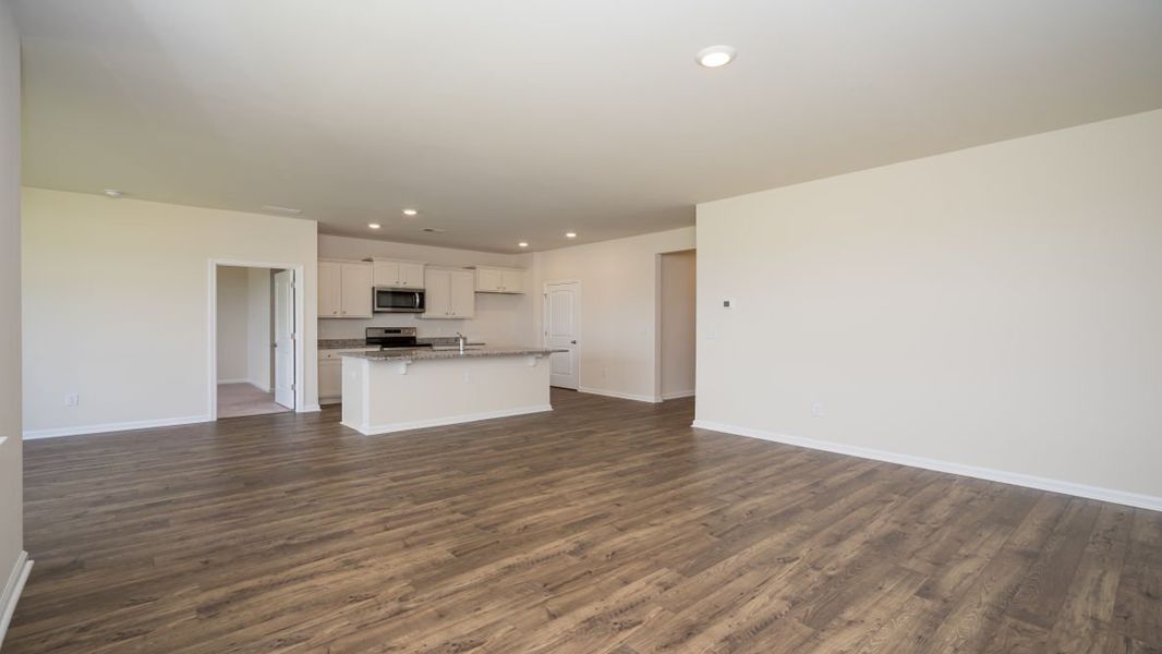 Representative unfurnished interior of a home built from the ARIA by D.R. Horton in Island Green, Myrtle Beach (Image 28).