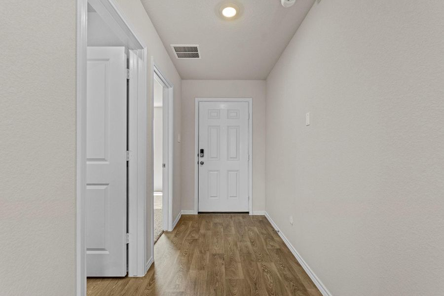 Spacious, unfurnished interior of a new home in Ladera, Luling (Image 11). Spacious, unfurnished interior of a new home in Ladera, Luling (Image 11).