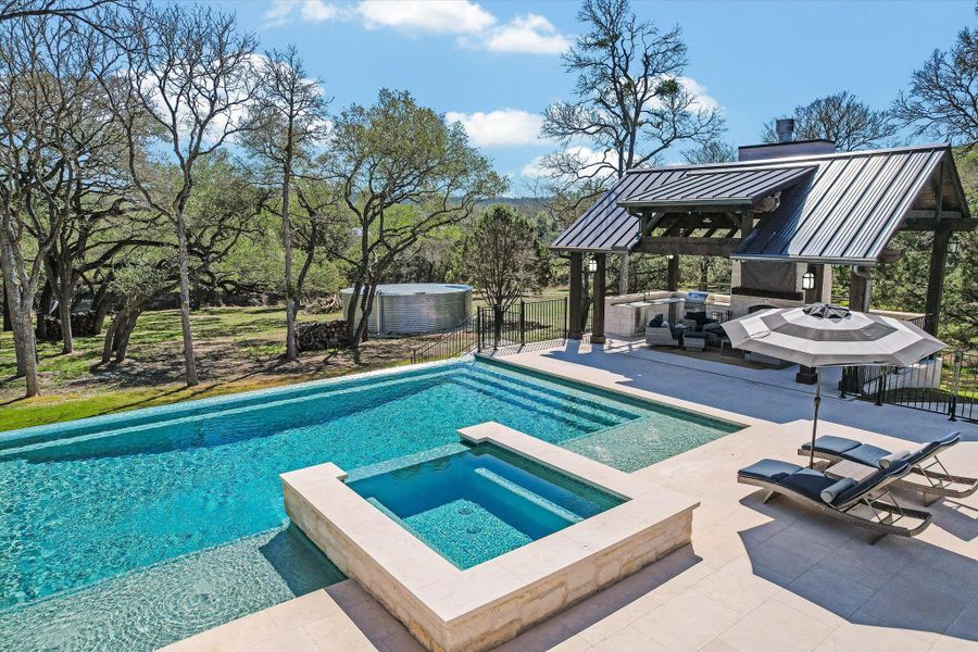 Community amenities in , Wimberley (Image 28).