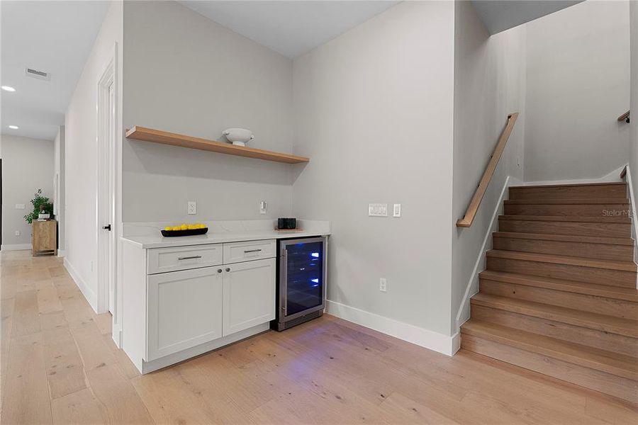 Furnished interior view inside a new home in , Orlando (Image 13).