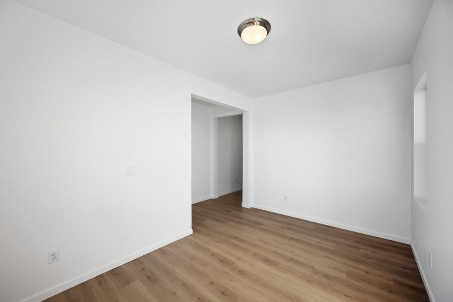 Spacious, unfurnished interior of a new home in Trailstone, Arvada (Image 15).
