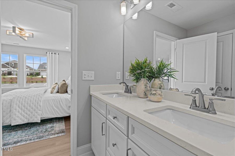 25-DSC01034 25-DSC01034