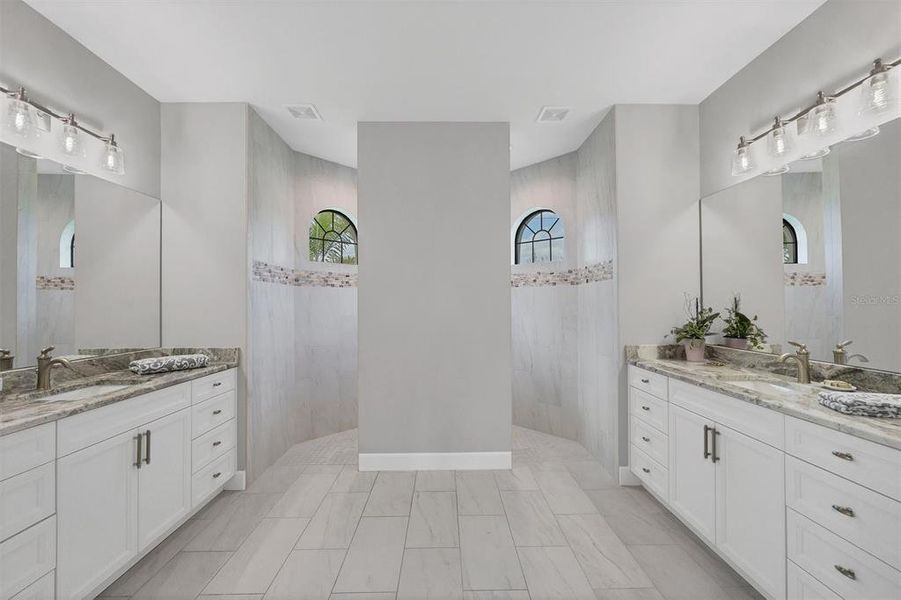 Furnished interior view inside a new home in , Port Charlotte (Image 16).