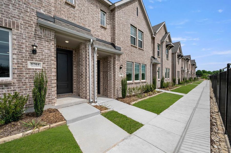 5708 Lakeview- Kitchen-5
