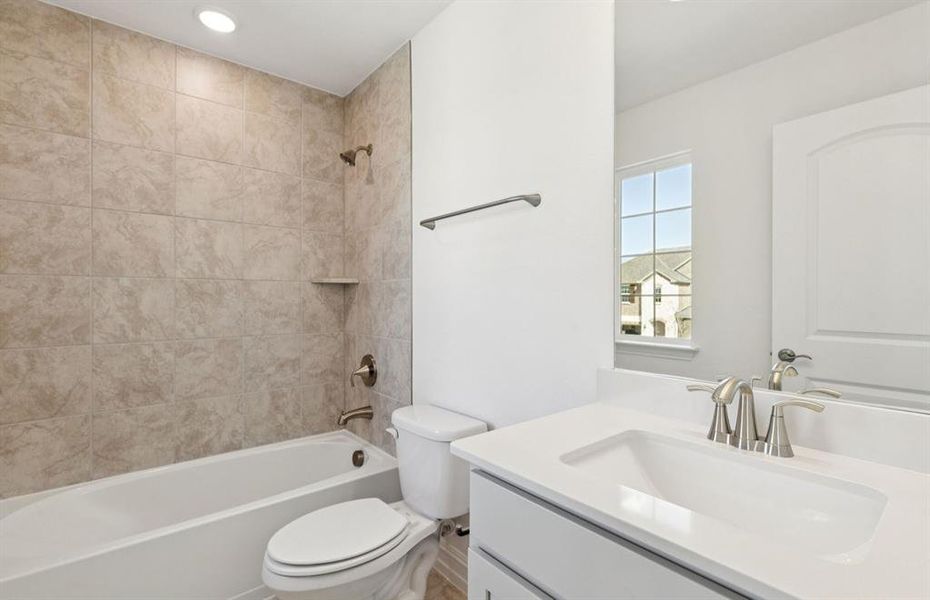 Image 19 of a home in Creekview Meadows.