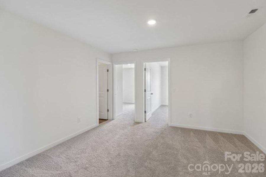 Spacious, unfurnished interior of a new home in Grover Walk, Grover (Image 17).