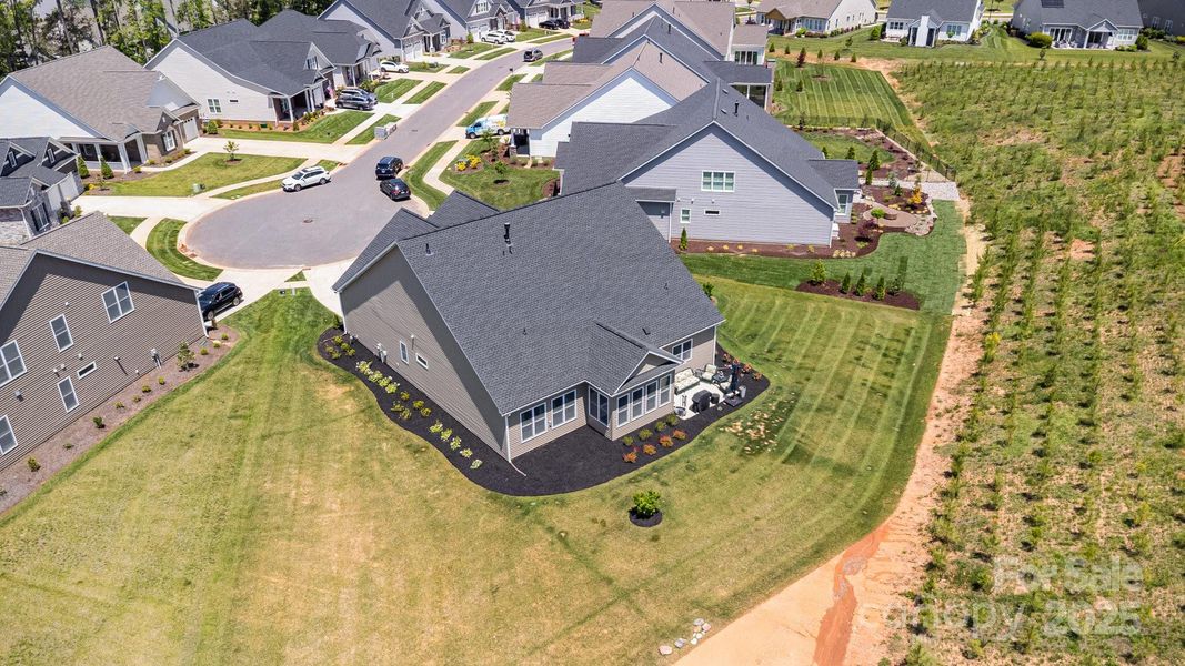 Nestled at the end of a cul-de-sac, this yard is so nice and private! Nestled at the end of a cul-de-sac, this yard is so nice and private!