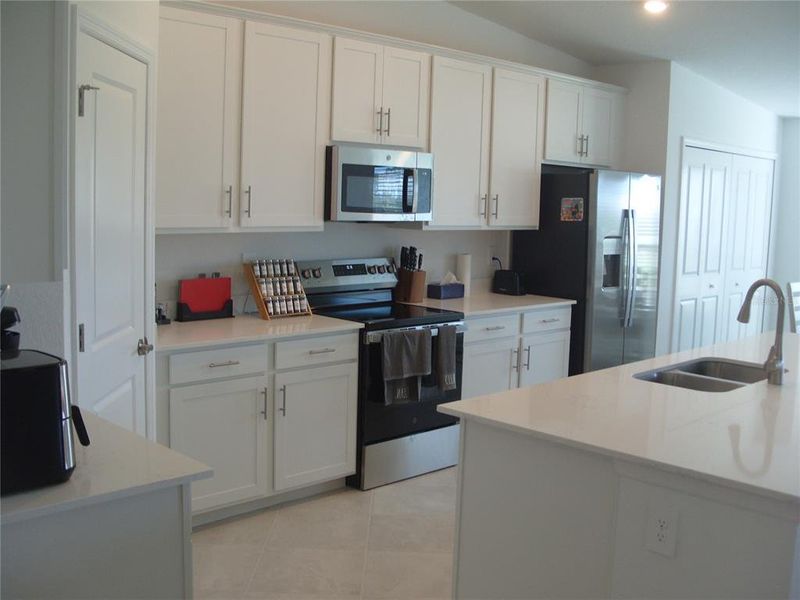 Furnished interior view inside a new home in Wellen Park Golf & Country Club, Venice (Image 5). Furnished interior view inside a new home in Wellen Park Golf & Country Club, Venice (Image 5).