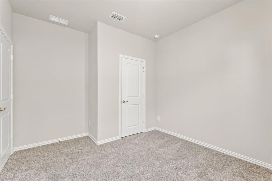Spacious, unfurnished interior of a new home in River Ridge, Crandall (Image 8).