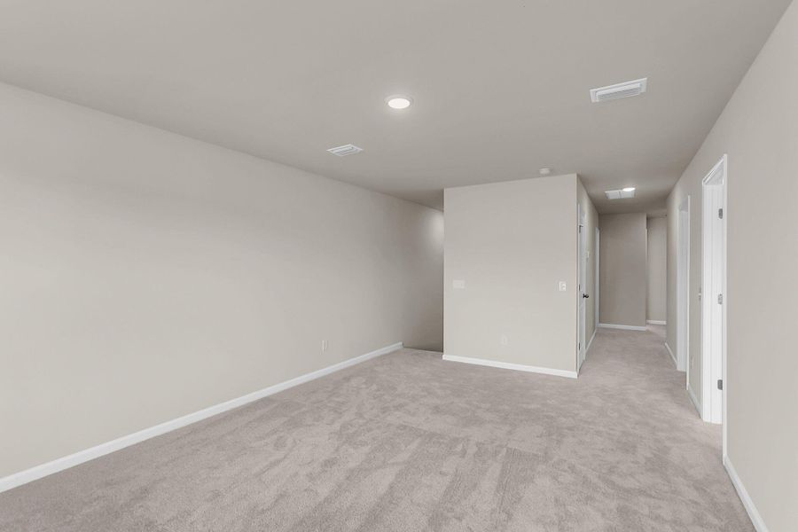 Spacious, unfurnished interior of a new home in , Ravenel (Image 23).