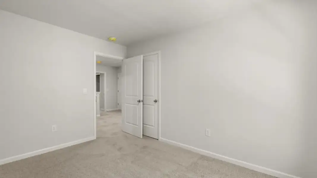 Spacious, unfurnished interior of a new home in Hughes Court, Dawsonville (Image 21).