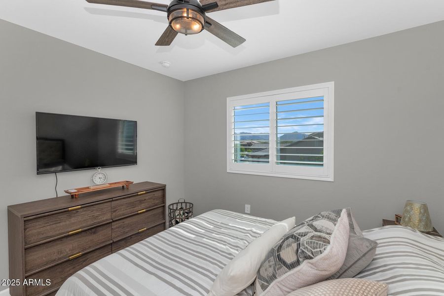 21840 N 61st Wy-large-030-051-21840 N 61