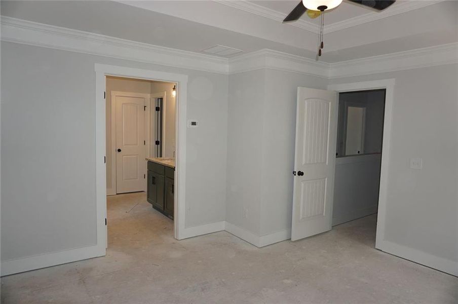 Spacious, unfurnished interior of a new home in Benson Estates, Dallas (Image 8).