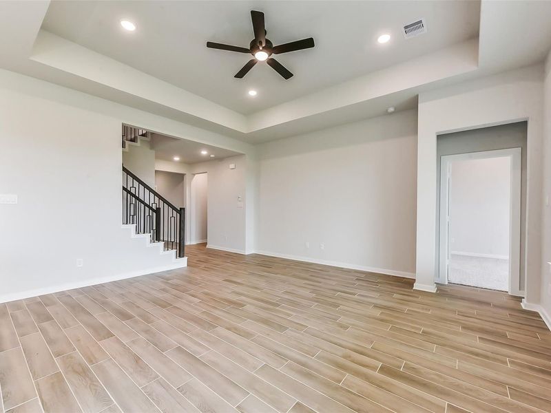 Spacious, unfurnished interior of a new home in Sundance Cove, Crosby (Image 22).