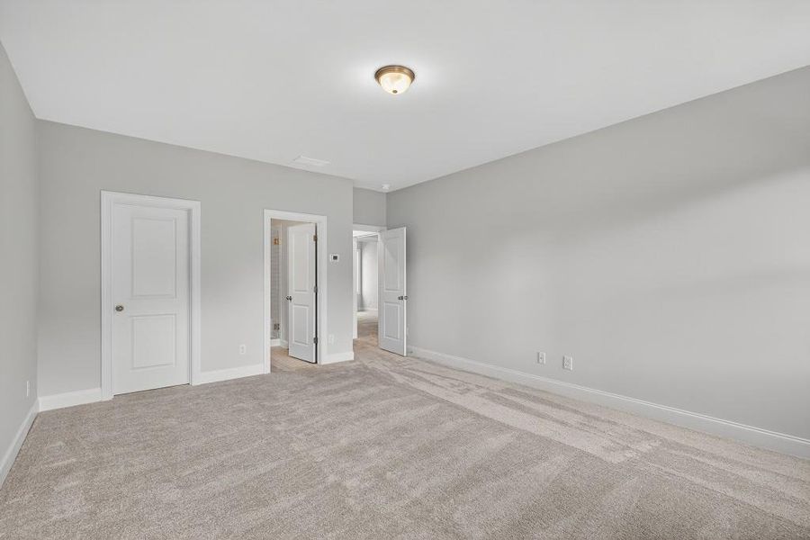 Spacious, unfurnished interior of a new home in Hemingway, Flowery Branch (Image 21).