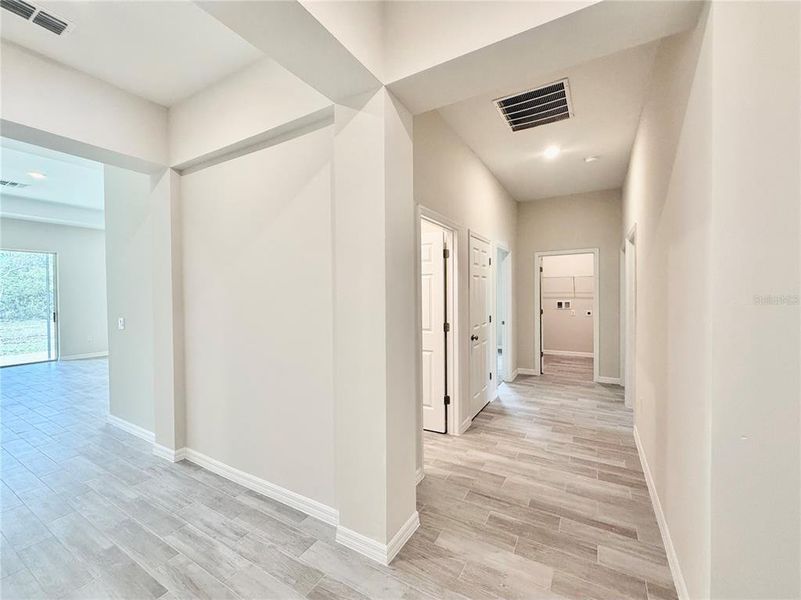 Spacious, unfurnished interior of a new home in , Eustis (Image 26).