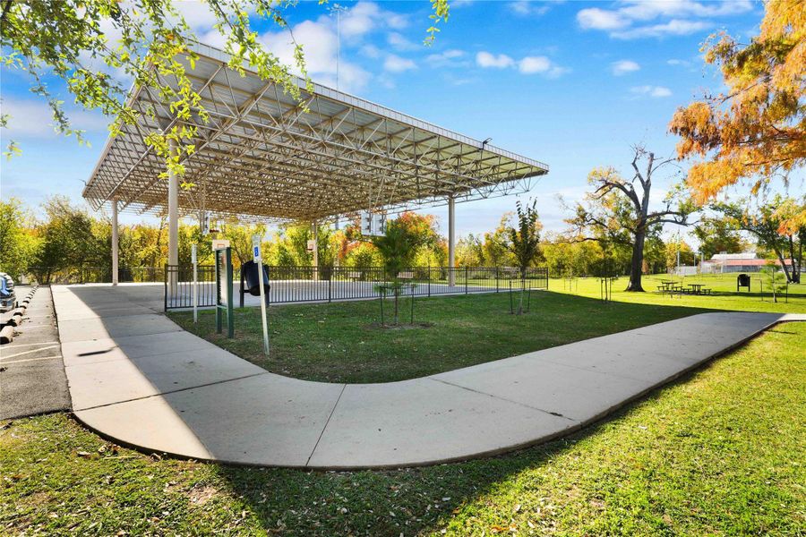 Just a short walk from Cottage Grove Park, featuring running trails, a basketball court, playground, baseball field, picnic areas, and dog-friendly amenities.