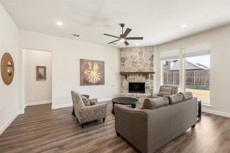 Furnished interior view inside a new home in Ridge Ranch Classic 50, Mesquite (Image 12). Furnished interior view inside a new home in Ridge Ranch Classic 50, Mesquite (Image 12).