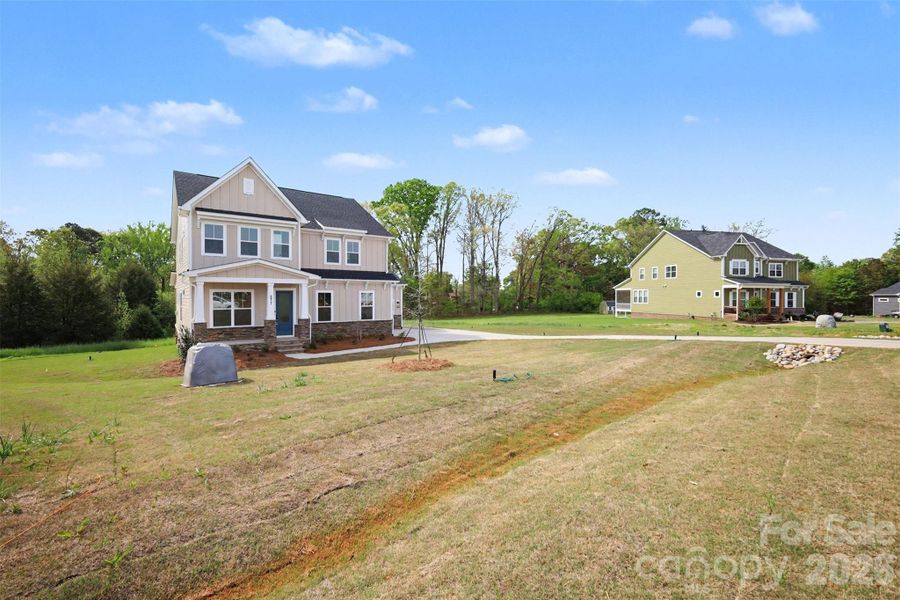 Exterior details and patio area of a home in Edmunds Farm, Clover (Image 21).